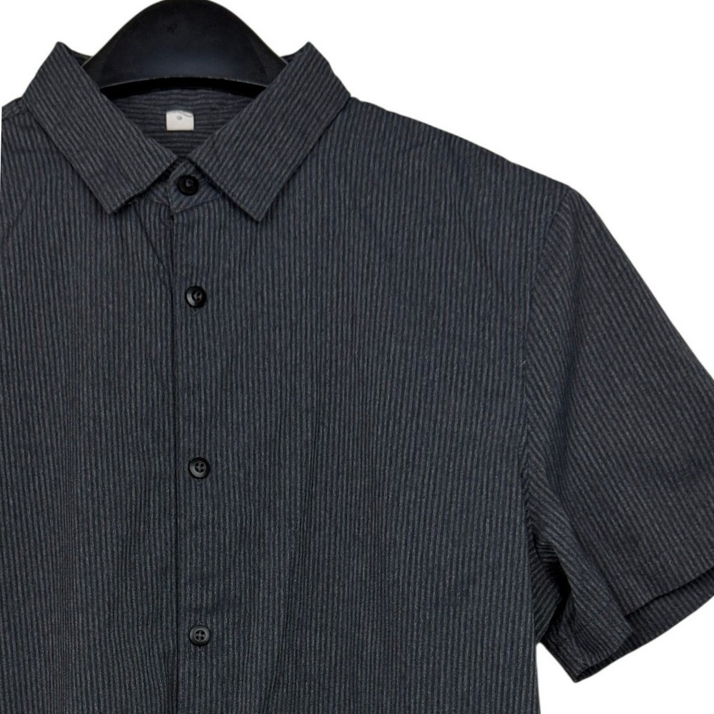 Lululemon Commission Mens M Tech Performance Drk Gray Striped Short Sleeve Shirt